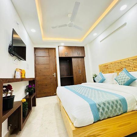 Hotel Ashram View Just 10 Minute Away Form Nizamuddin Railway Station Neu-Delhi Exterior foto