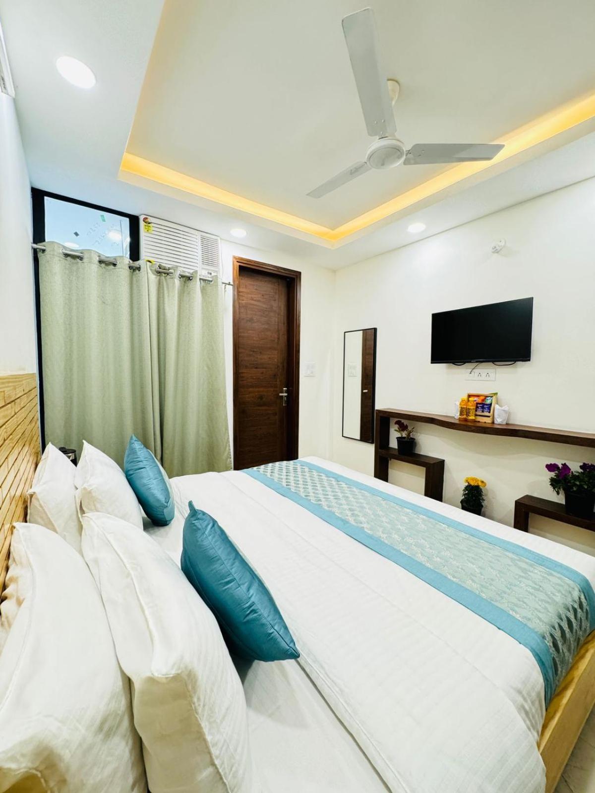 Hotel Ashram View Just 10 Minute Away Form Nizamuddin Railway Station Neu-Delhi Exterior foto