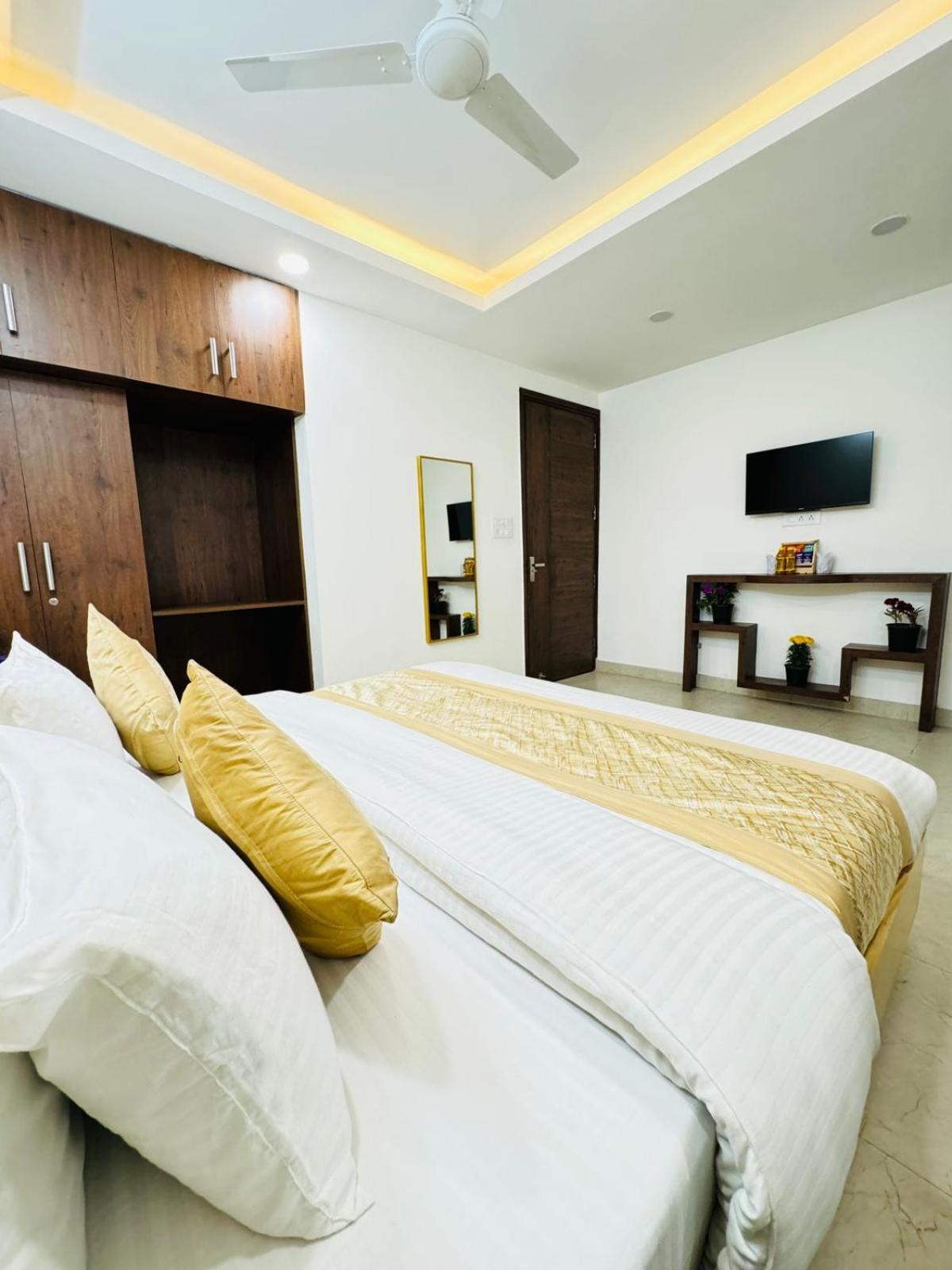 Hotel Ashram View Just 10 Minute Away Form Nizamuddin Railway Station Neu-Delhi Exterior foto