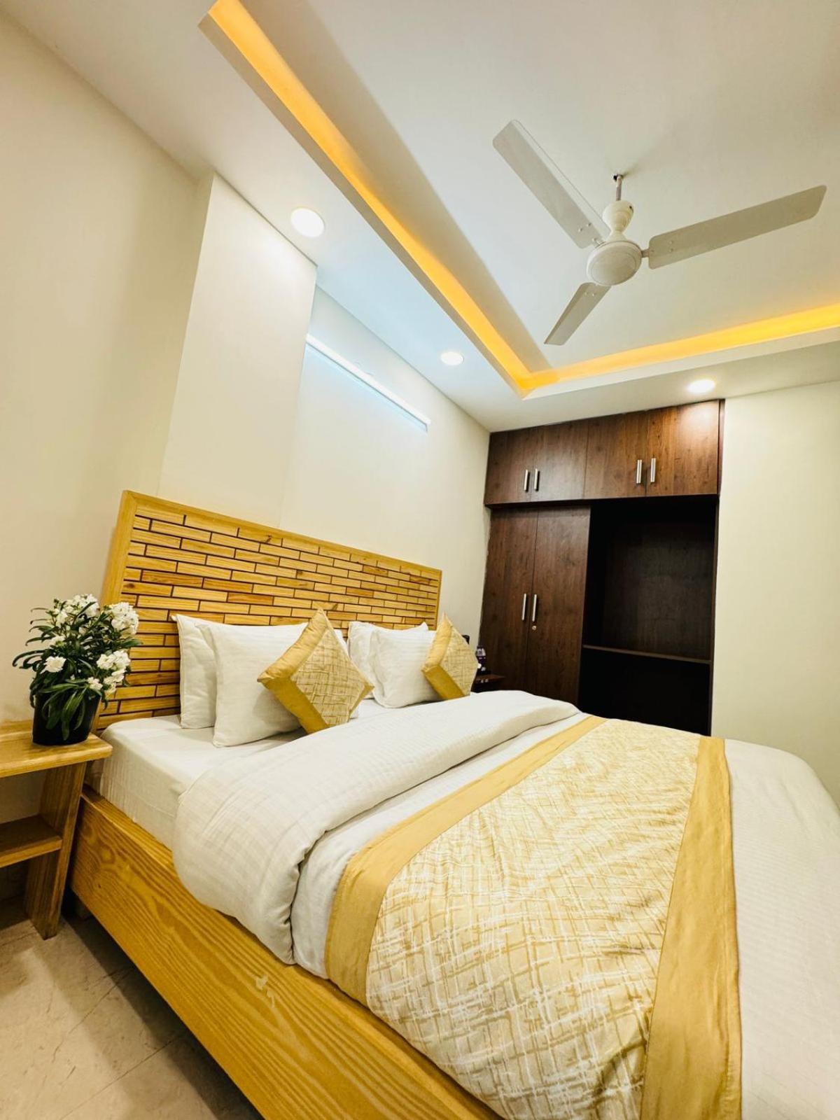 Hotel Ashram View Just 10 Minute Away Form Nizamuddin Railway Station Neu-Delhi Exterior foto
