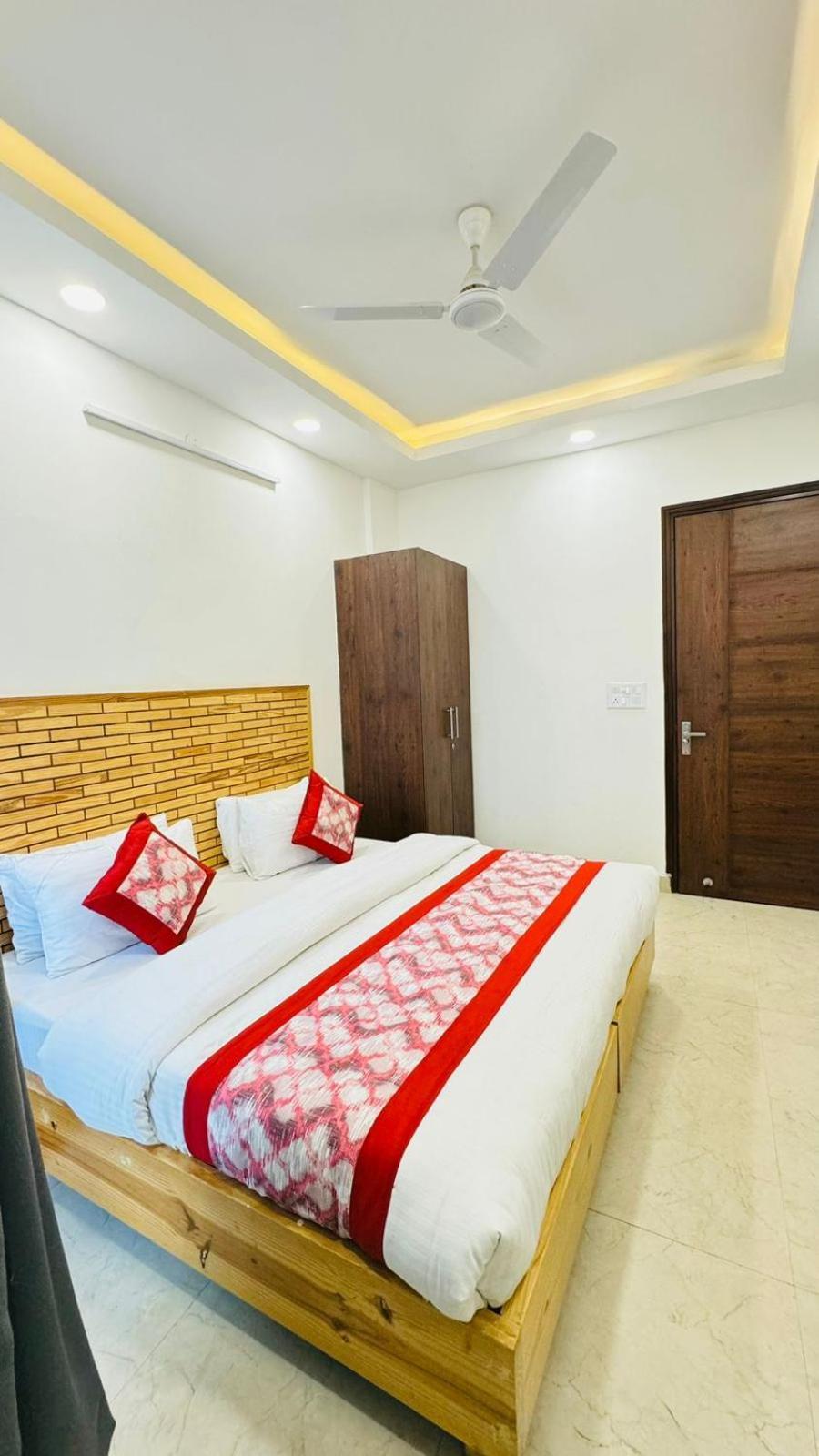 Hotel Ashram View Just 10 Minute Away Form Nizamuddin Railway Station Neu-Delhi Exterior foto