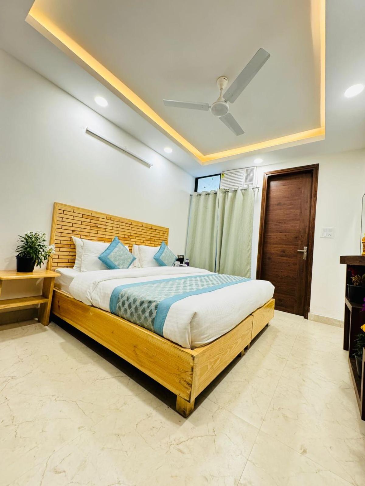 Hotel Ashram View Just 10 Minute Away Form Nizamuddin Railway Station Neu-Delhi Exterior foto